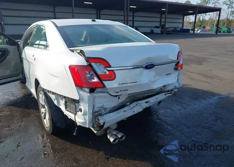 2010 Ford Taurus Sel z USA, uszkodzony, nr VIN 1FAHP2EW0AG157162
